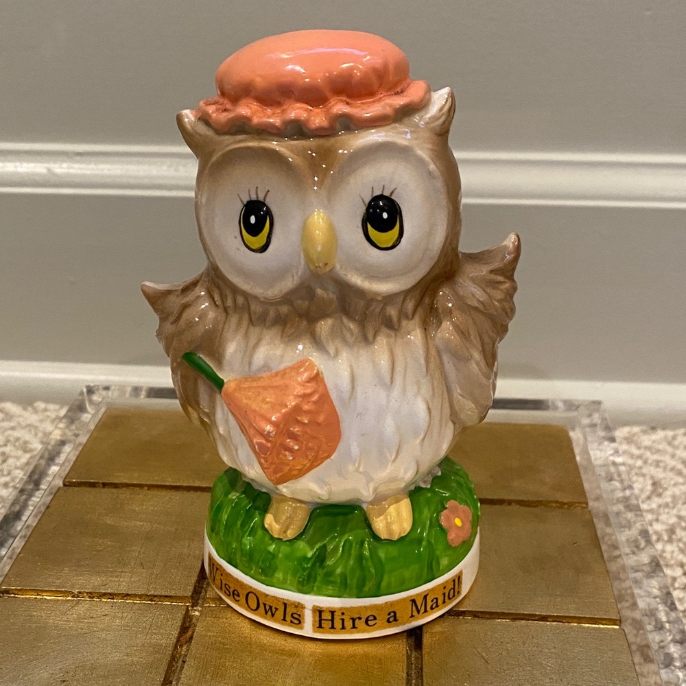 Vintage made in Korea Cleaning Owl Figurine Vase